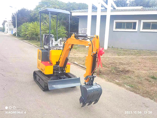15型小型挖掘機廠家